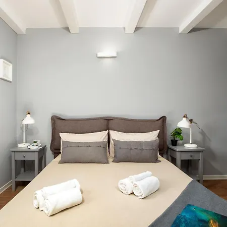 Vira Villa Rajki