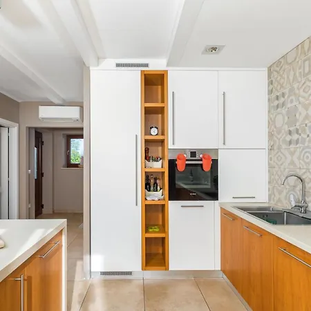 Vira Villa Rajki