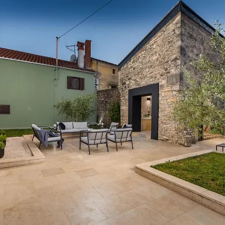 Vira Villa