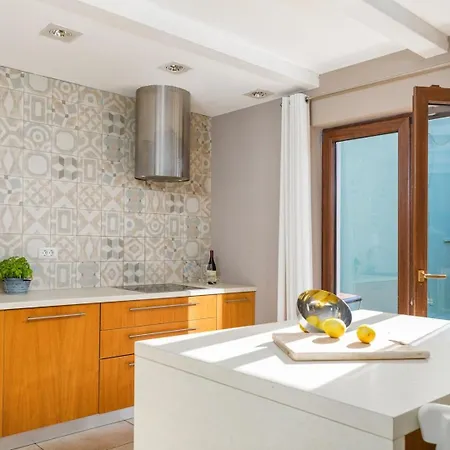 Vira Villa
