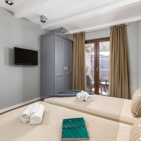 Vira Villa *