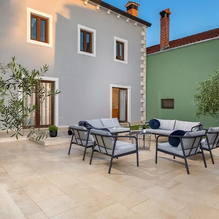 Villa Vira